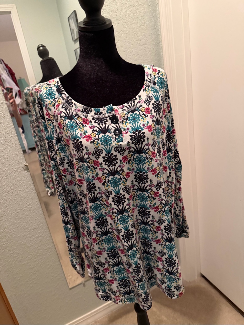 Talbots White Floral Henley Tunic with Teal, Black & Pink